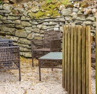 Manod House | Zipworld Waterfalls Eryri Dogs Welcome 3 Bed sleeps 5