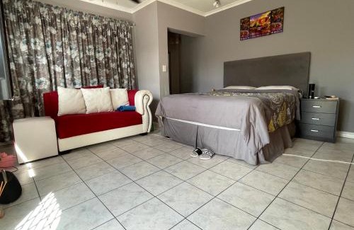 Parklands House | Zoe & Saint