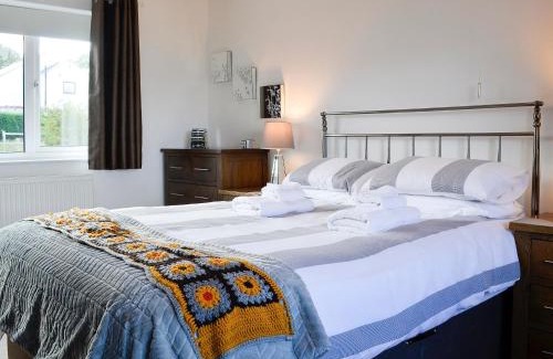 Brymbo House | Zonnebloem