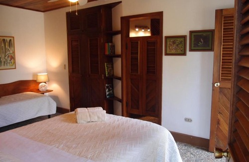 Granada Bed & Breakfast | Zopango Orchids Island