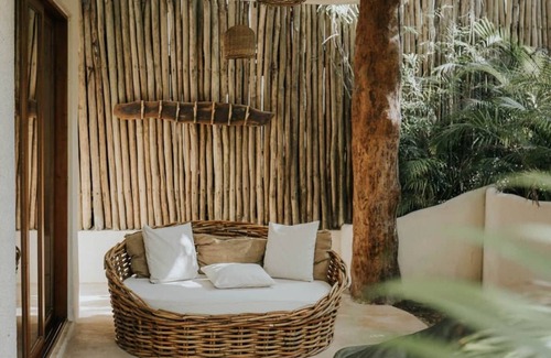Zona Hotelera House | Zorba Villa 4, Exclusive 3BR Villa on the beach! Sleeps 8.