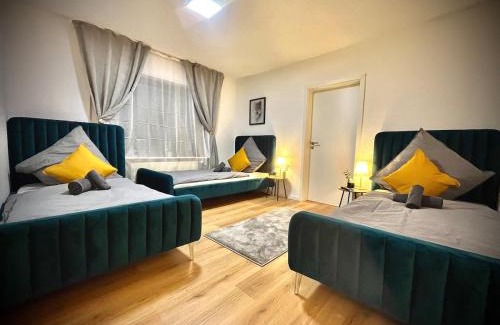 Willroth Apartment | ZOVA - Superior Apartment - near A3