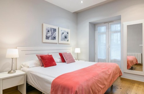Gros Apartment | Zurriola Suites by Forever Rentals