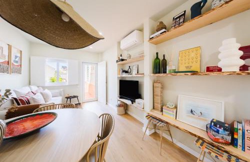 Parede House | Zus House Cozy Family Escape Private Pool 10-min Walk to Beach Near Lisbon & Cascais