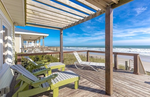 Surf City House | Zzzz's By The Seas - Oceanfront 3 BR cottage in Surf City! Dog Friendly!