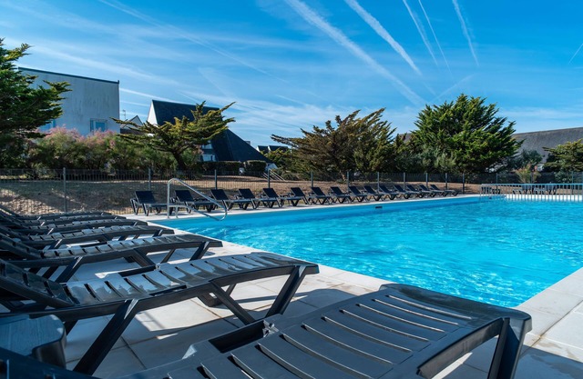 À 200m de la Plage | Apt pour 6p + Terrasse Privée