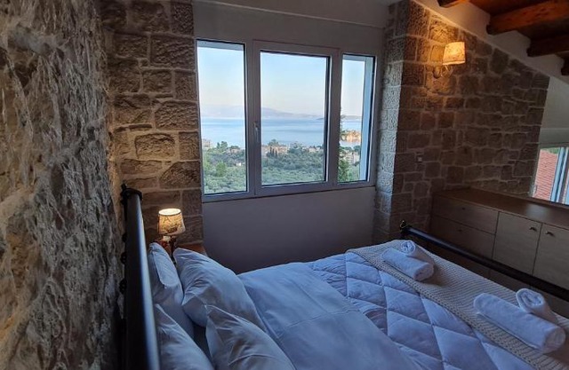 Πέτρα, Ελιά και Λεβάντα
