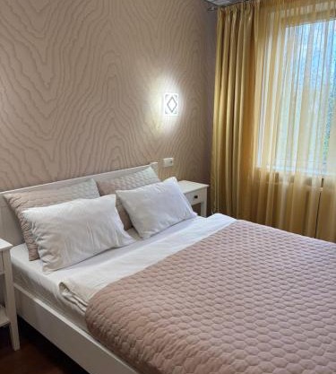 Двокімнатні апартаменти в парковій зоні,провулок Бульварний,12 ,два великих Смарт TV, преміум підписки YouTube та онлайн-кінотеатрів,ЗВІТНІ ДОКУМЕНТИ
