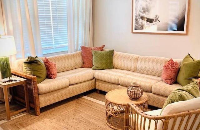 01 Beach chic apt - Ft Laud - 8 mins to beach!