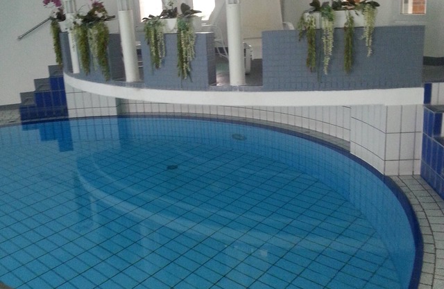 03.25 renovated. 75 m². Incl indoor pool & sauna. Fenced garden. Beach chair.