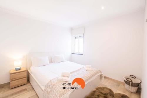 #089 Sunny Balcony, High Speed WiFi, 150 mts Beach