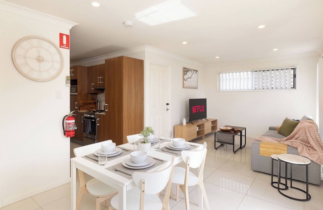 1 Bdr Apt! Private Balcony! Garage Parking! 116D1