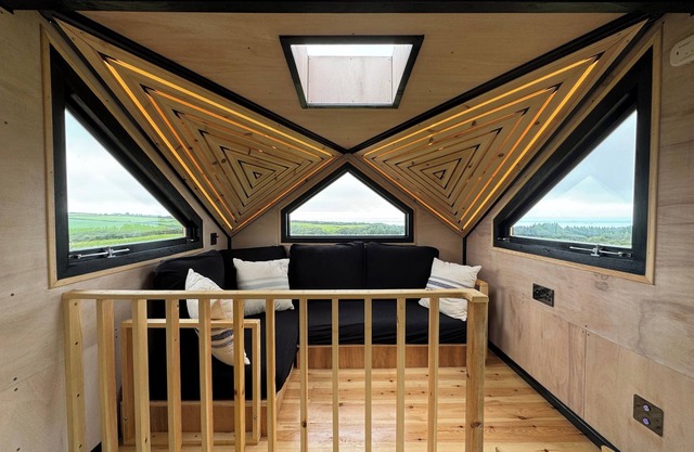 1 Bed Cabin - Sleeps 2 - Parking