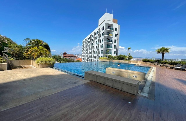 1 bed Condo close to pratumnak and walking street