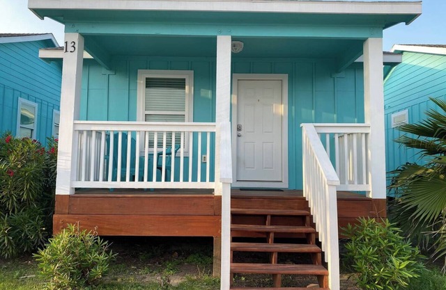 1 bedroom 1 bath Cottage