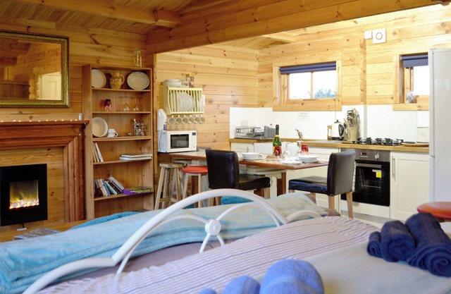 1 bedroom accommodation in Llanwnda, near Goodwick