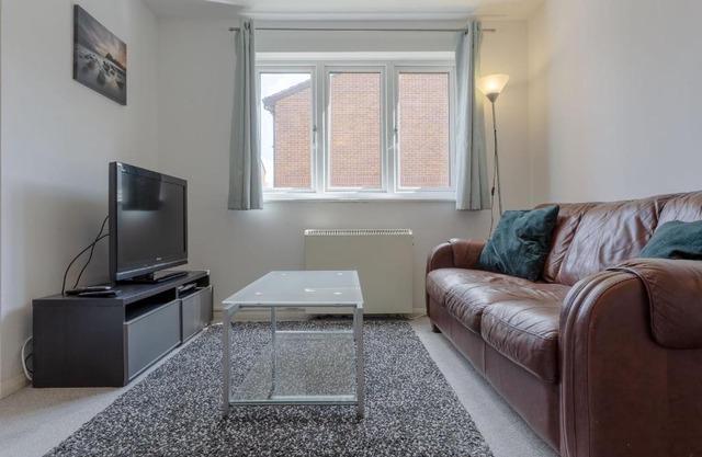 1 Bedroom Apartment 10 minutes from Surrey Quays Station