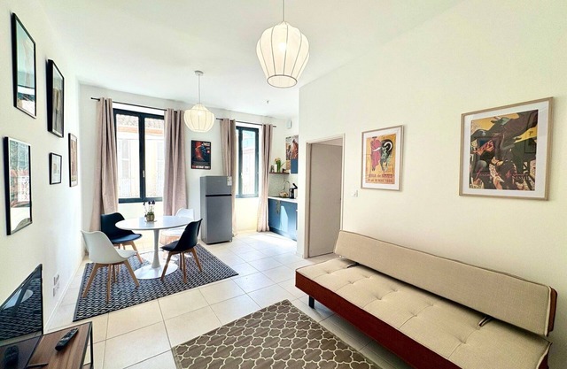 1 Bedroom apartment - 4 guest, queen size bed, A/C