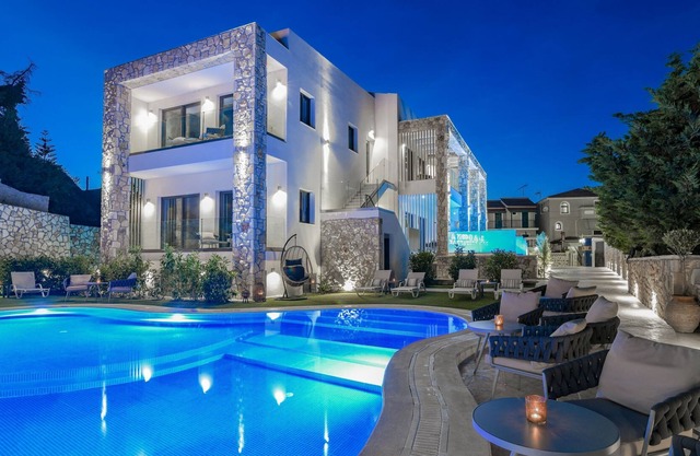1-Bedroom Apartment with Private Pool - Lagoon Luxury Suites