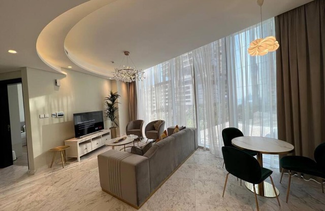1 Bedroom Apartment - Water Bay - Long Stay