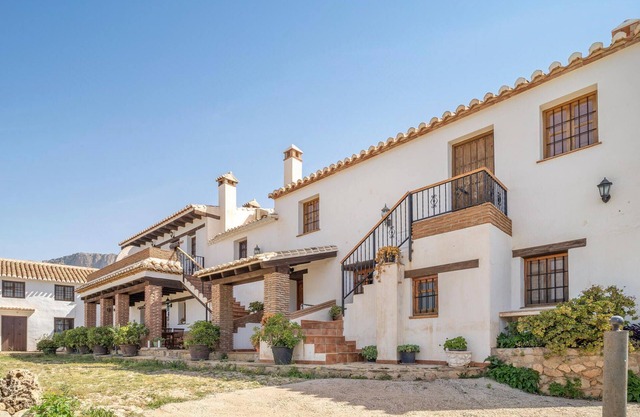 1 bedroom awesome apartment in Mondron