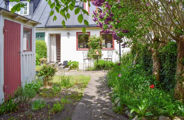 1 bedroom beautiful home in Limhamn