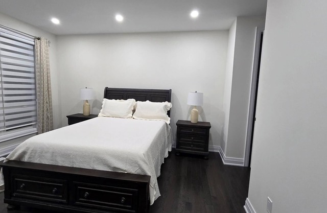 1 bedroom Junior master with ensuite near Klienburg Ontario