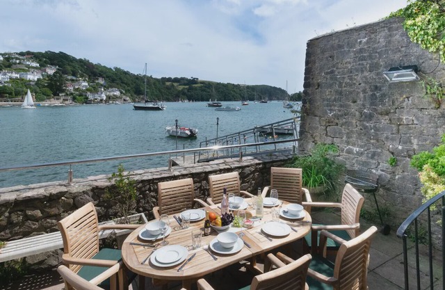 1 Bight Boatyard - Four Bedroom House, Sleeps 8
