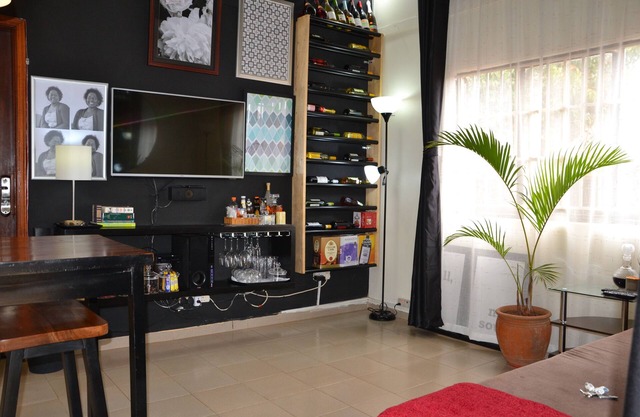 1 br,1 ba updated space to rent suitable for solo travelers & couples