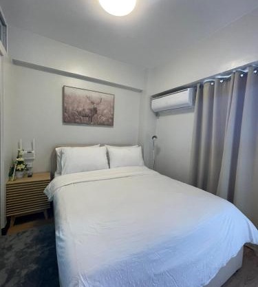 1 BR Condo with balcony in Verdon Parc Trevans Building