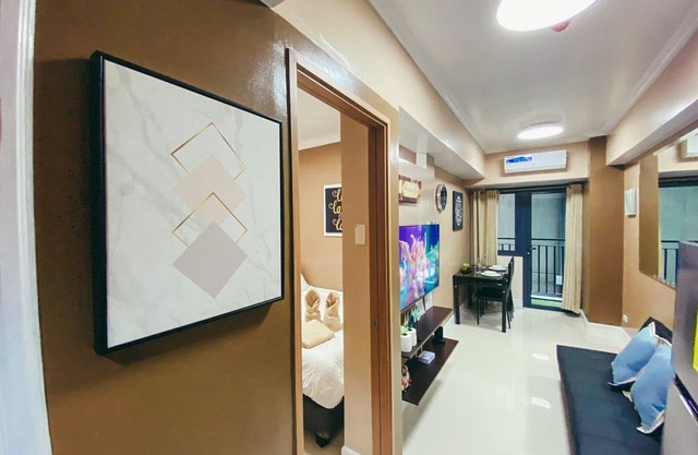 1 BR Fully Furnished Condo across MOA with Pool and Parking - Shore 3 Unit 1146