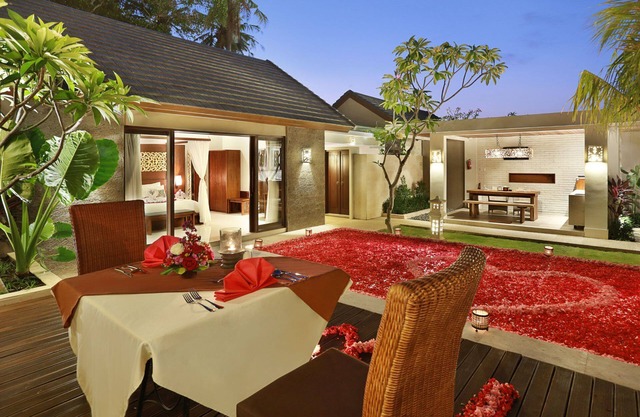 Br Villa Return Airport Transfers 