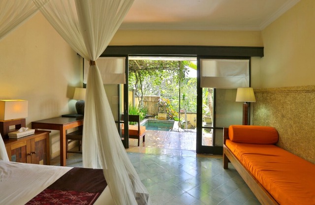 1 BR Villa near Ubud with a private plunge pool and a living area incl breakfast