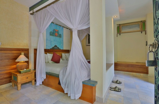 1 BR Villa near Ubud with a private plunge pool and a living area incl breakfast