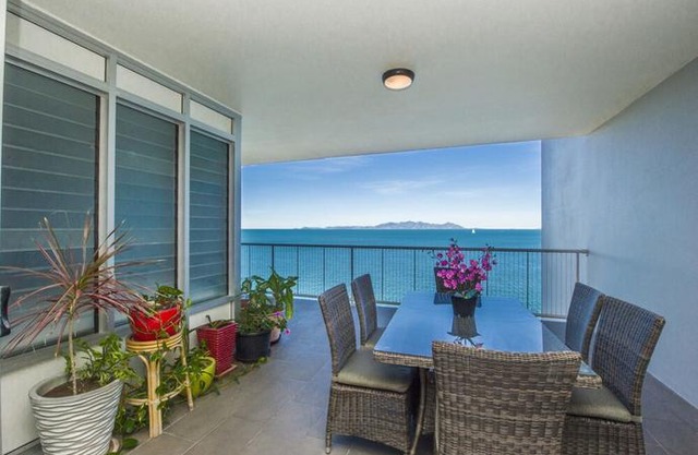 1 Bright Point Apartment 5404