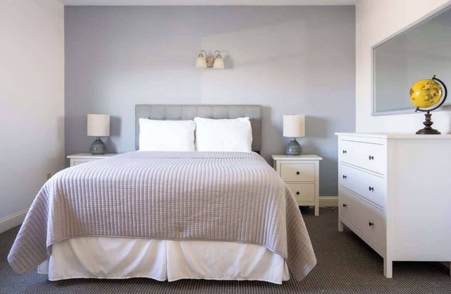 #1 | Comfy Room w/Queen-bed