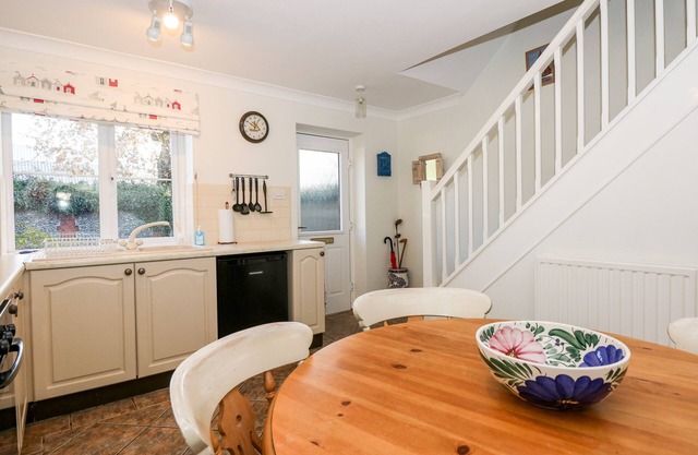 1 Crowlands Cottages