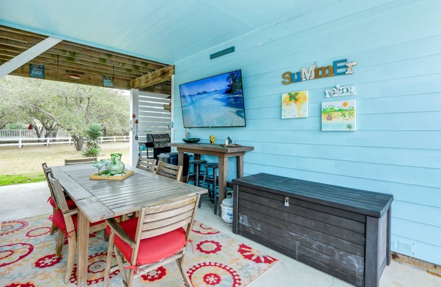 1 Mi to Marina: Cozy Angler's Cottage in Rockport