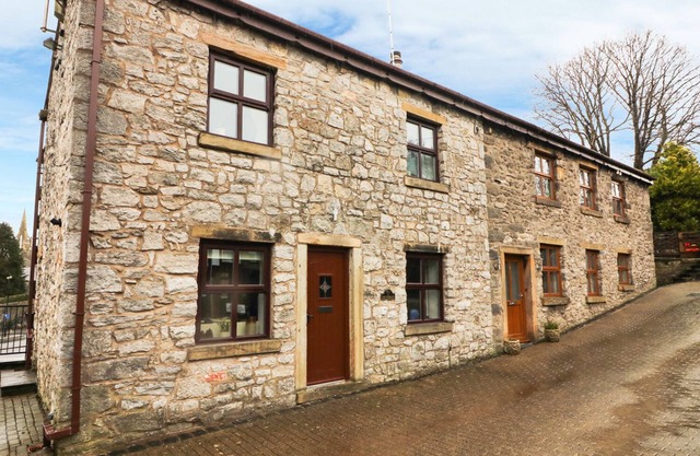 1 THE STABLES in Clitheroe