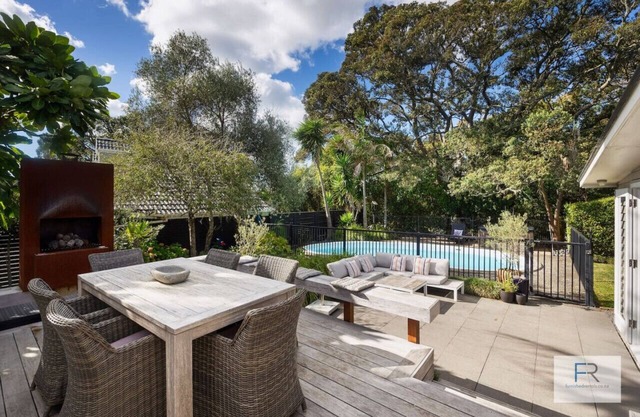1 Worcester Road, Meadowbank