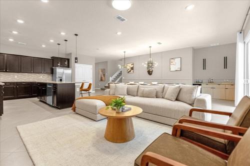 10 Bedrooms 8 Bathrooms Windsor Cay 16340 Sk