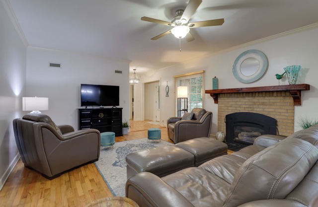 10 Mi to Grand Lake: Home w/Game Room in Jay!