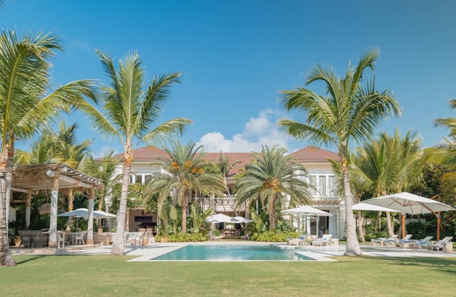 10 room mansion with amazing views and full service staff