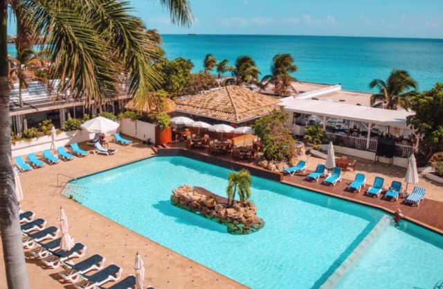10 - TRUE BEACH LOVER STUDIO