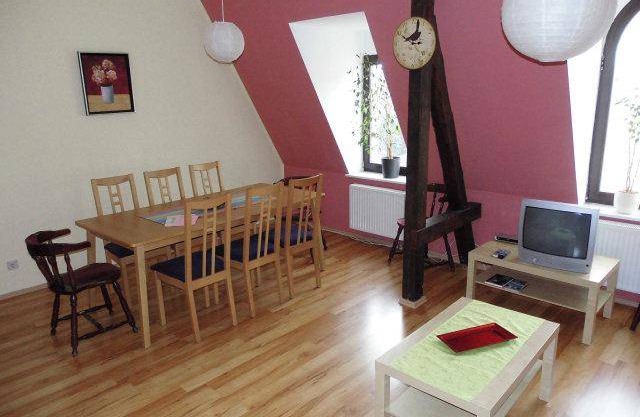 100 m² Apartment ∙ 3 bedrooms ∙ 7 guests