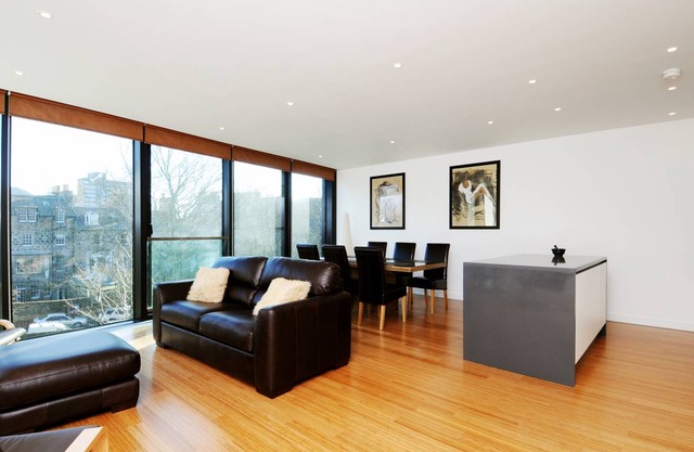 100 m² Apartment ∙ 2 bedrooms ∙ 4 guests