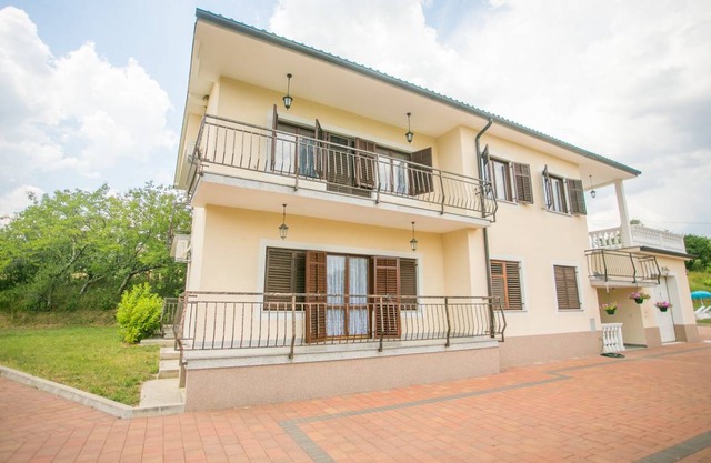 100 m² Apartment ∙ 2 bedrooms ∙ 4 guests