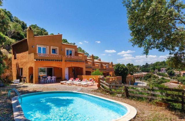 100 m² House ∙ 3 bedrooms ∙ 6 guests