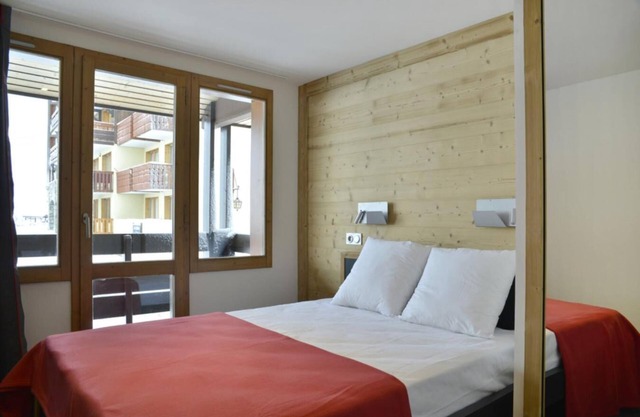100m from ski slopes, 4th floor, balcony, tv, ski locker, 144m², Montchavin La Plagne