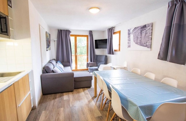 100m from ski slopes, 1st floor, balcony, tv, ski locker, 49m², Valfréjus